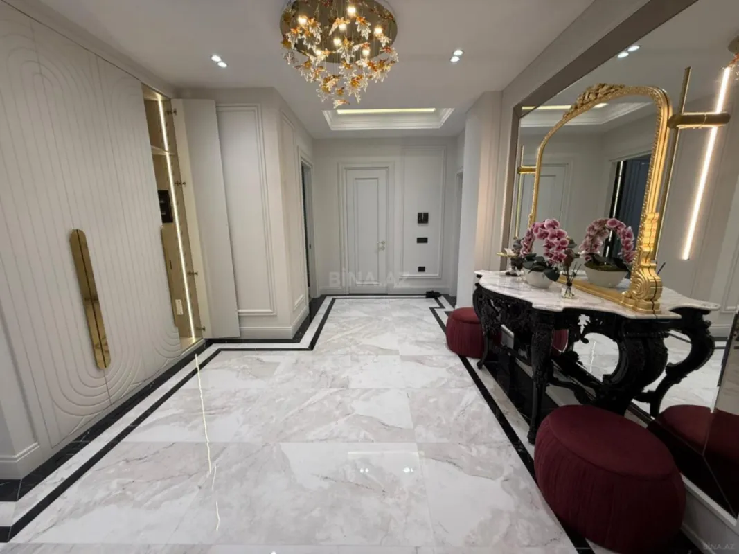 Satılır 3 otaqlı mənzil 124 m²