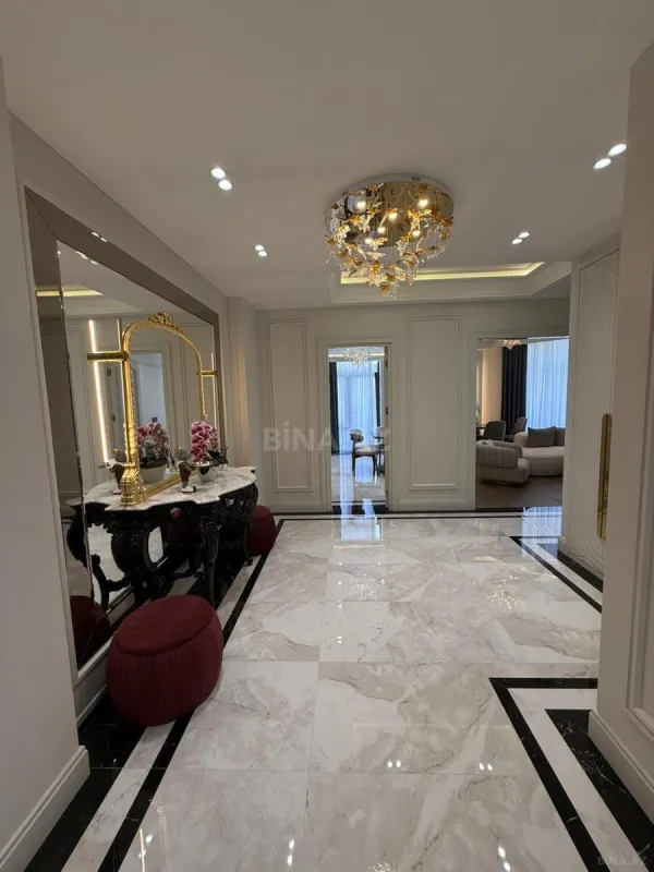 Satılır 3 otaqlı mənzil 124 m²