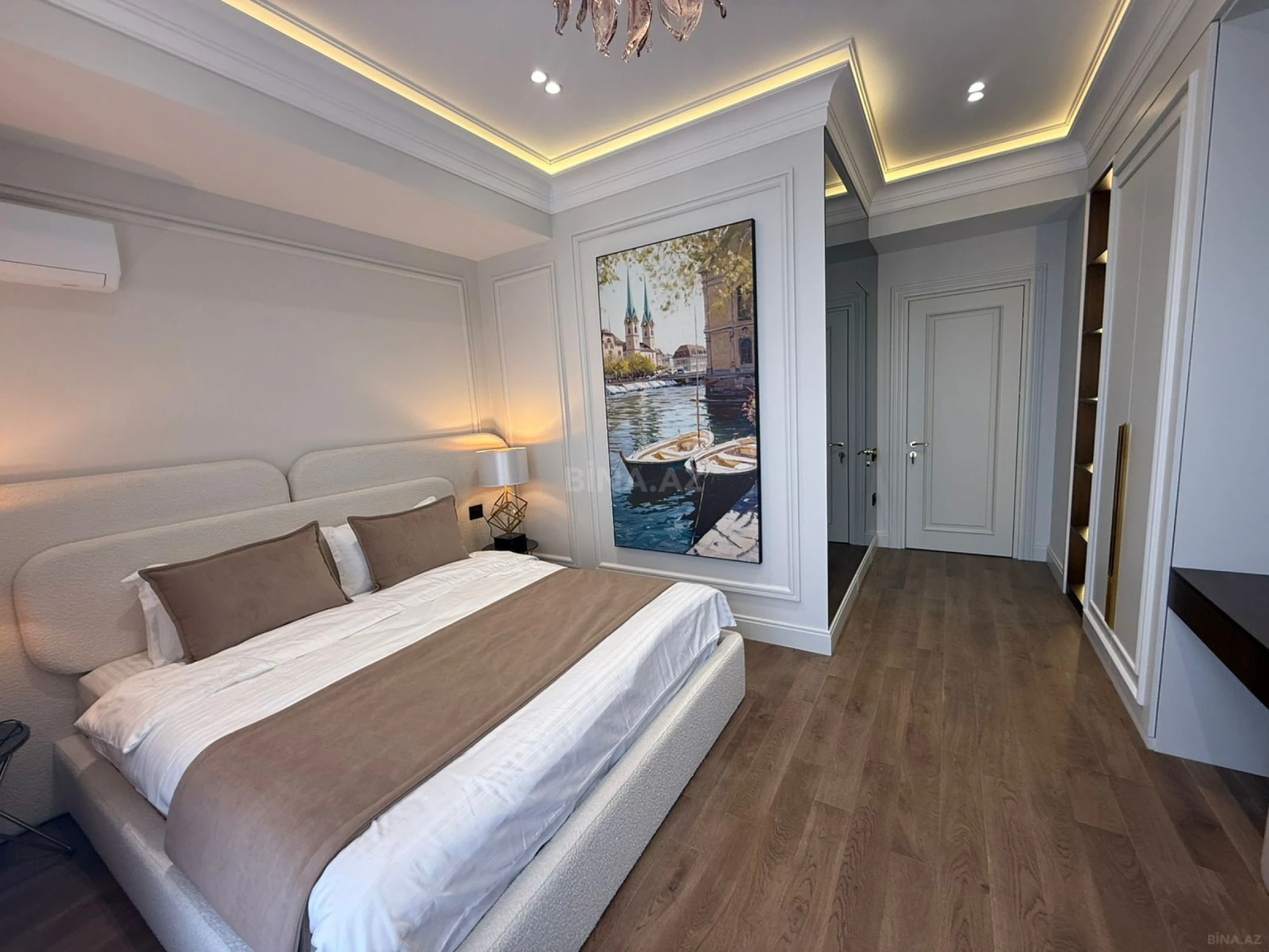 Satılır 3 otaqlı mənzil 124 m²