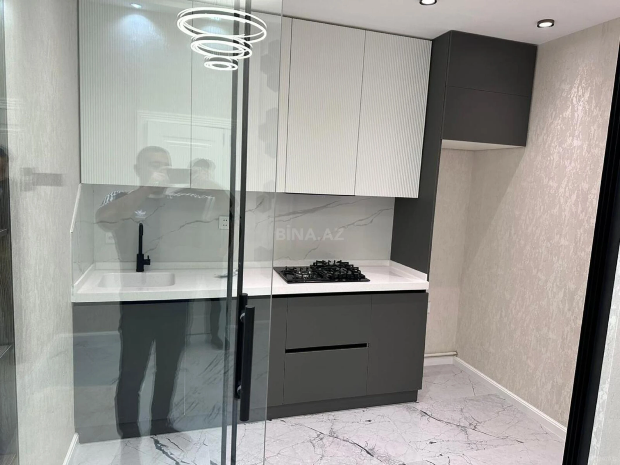 Kirayə verilir 2 otaqlı mənzil 65 m²