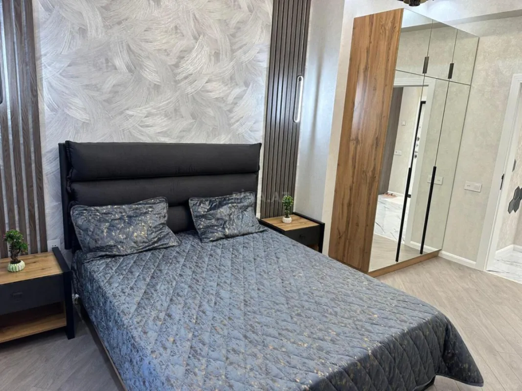 Kirayə verilir 2 otaqlı mənzil 65 m²