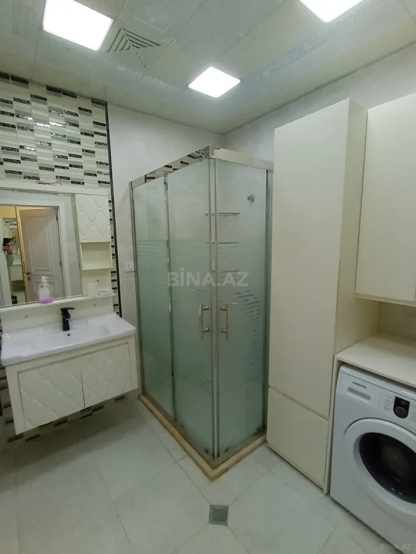 Kirayə verilir 2 otaqlı mənzil 65 m²