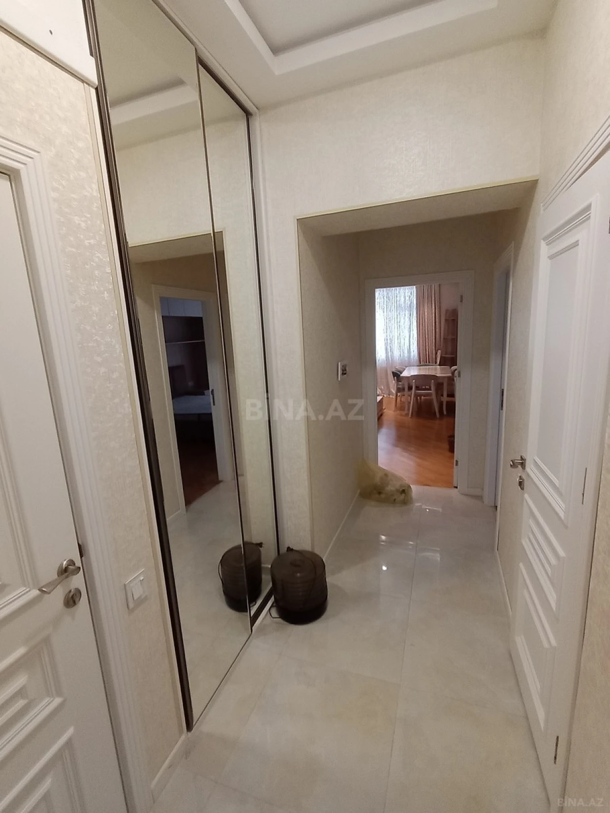 Kirayə verilir 2 otaqlı mənzil 65 m²