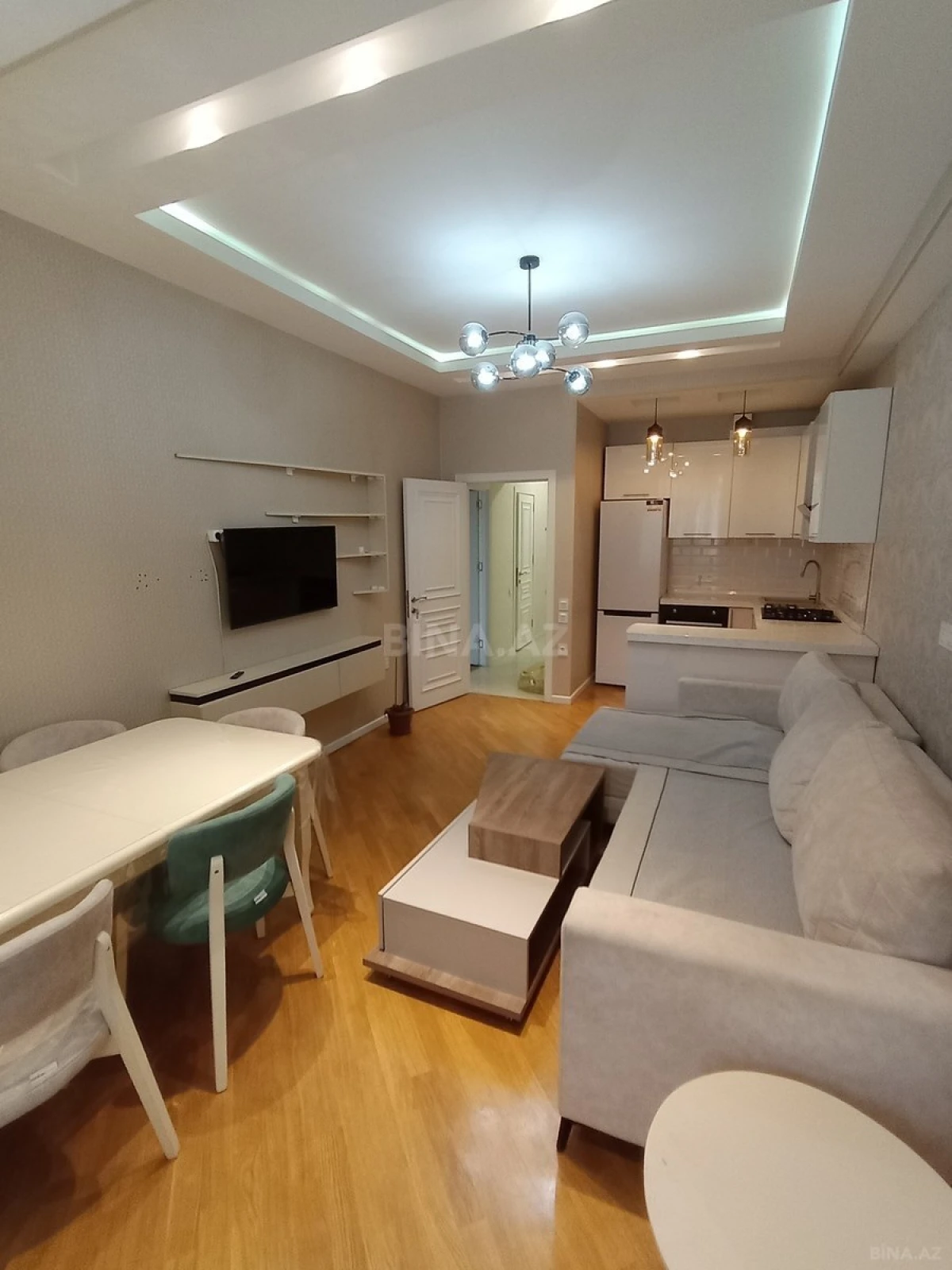 Kirayə verilir 2 otaqlı mənzil 65 m²