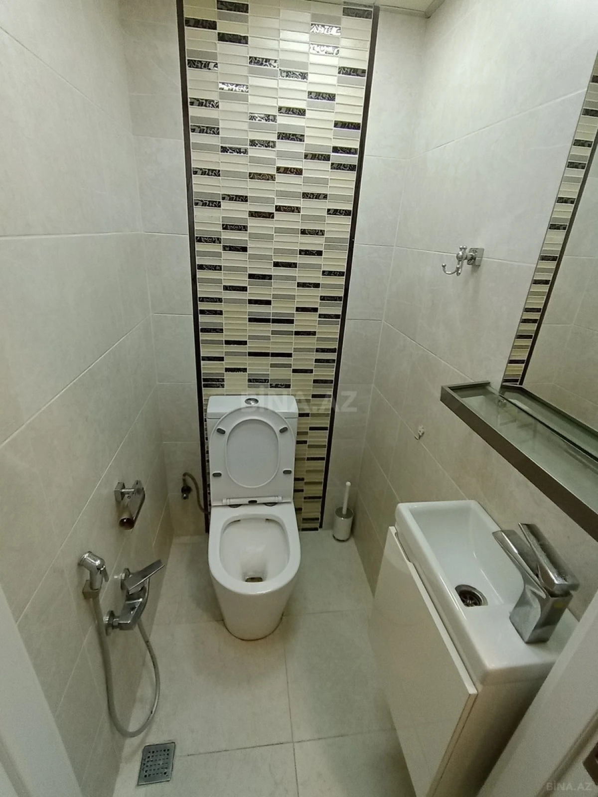Kirayə verilir 2 otaqlı mənzil 65 m²