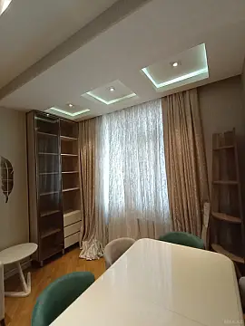 Kirayə verilir 2 otaqlı mənzil 65 m²