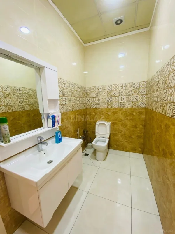 Kirayə verilir 5 otaqlı ofis 220 m²