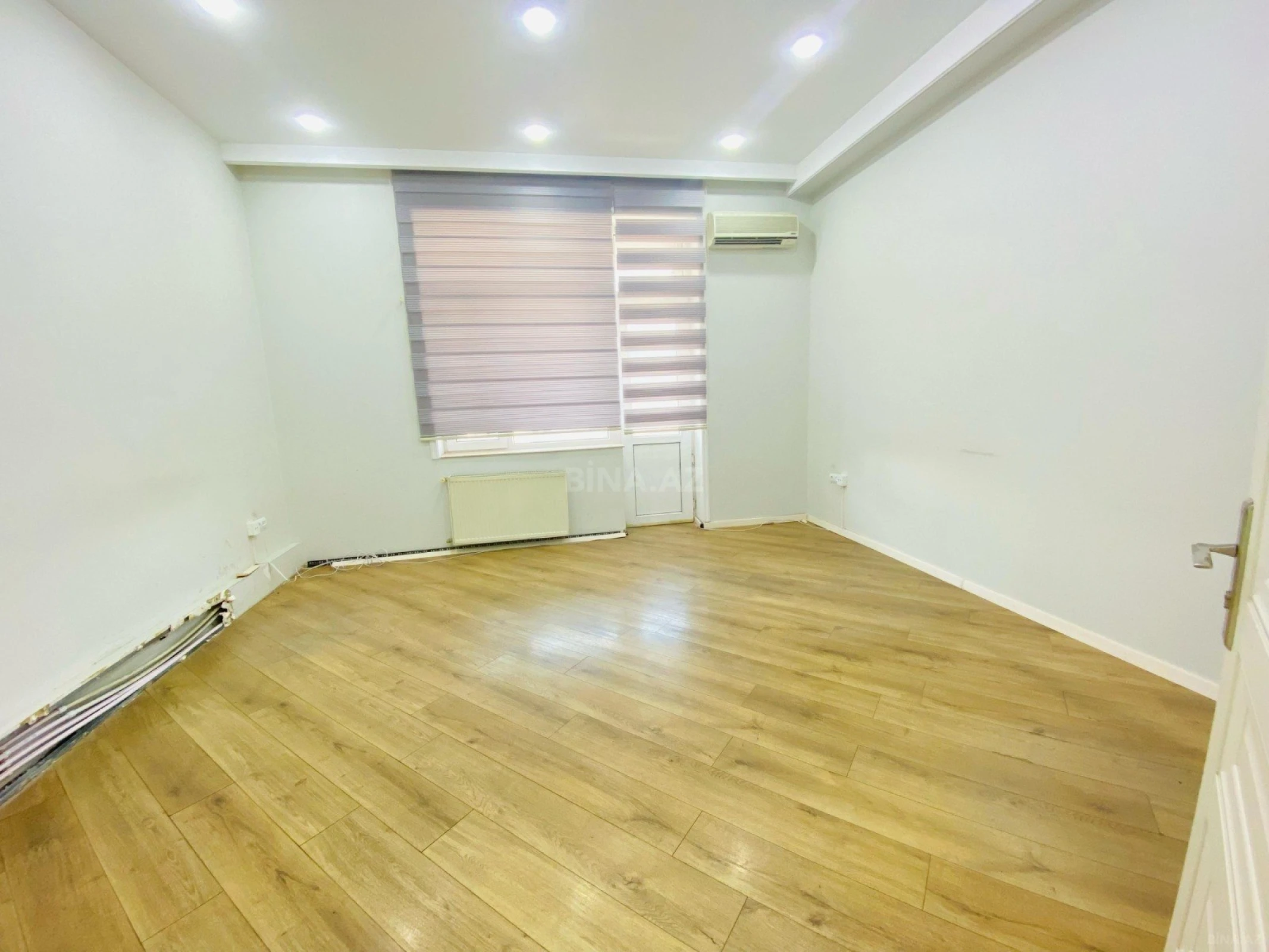 Kirayə verilir 5 otaqlı ofis 220 m²