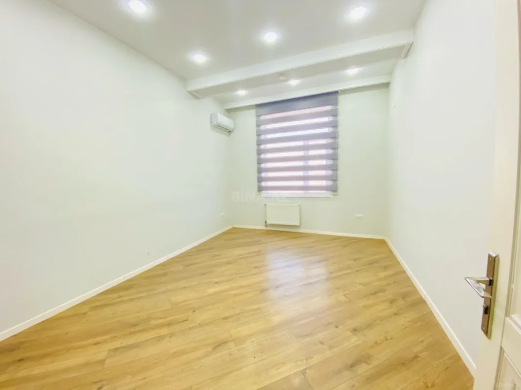 Kirayə verilir 5 otaqlı ofis 220 m²
