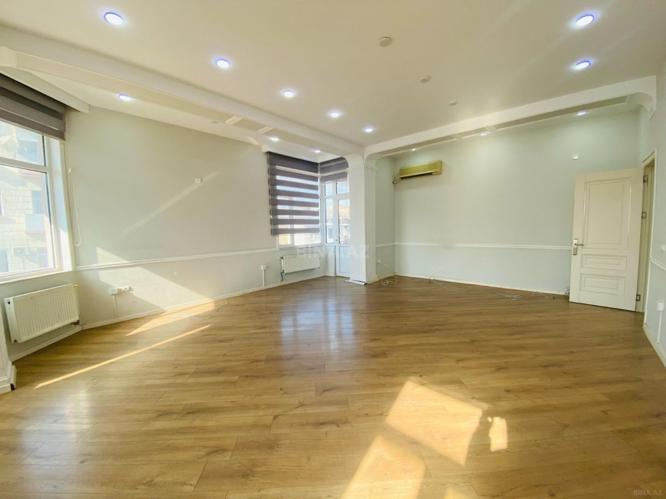 Kirayə verilir 5 otaqlı ofis 220 m²