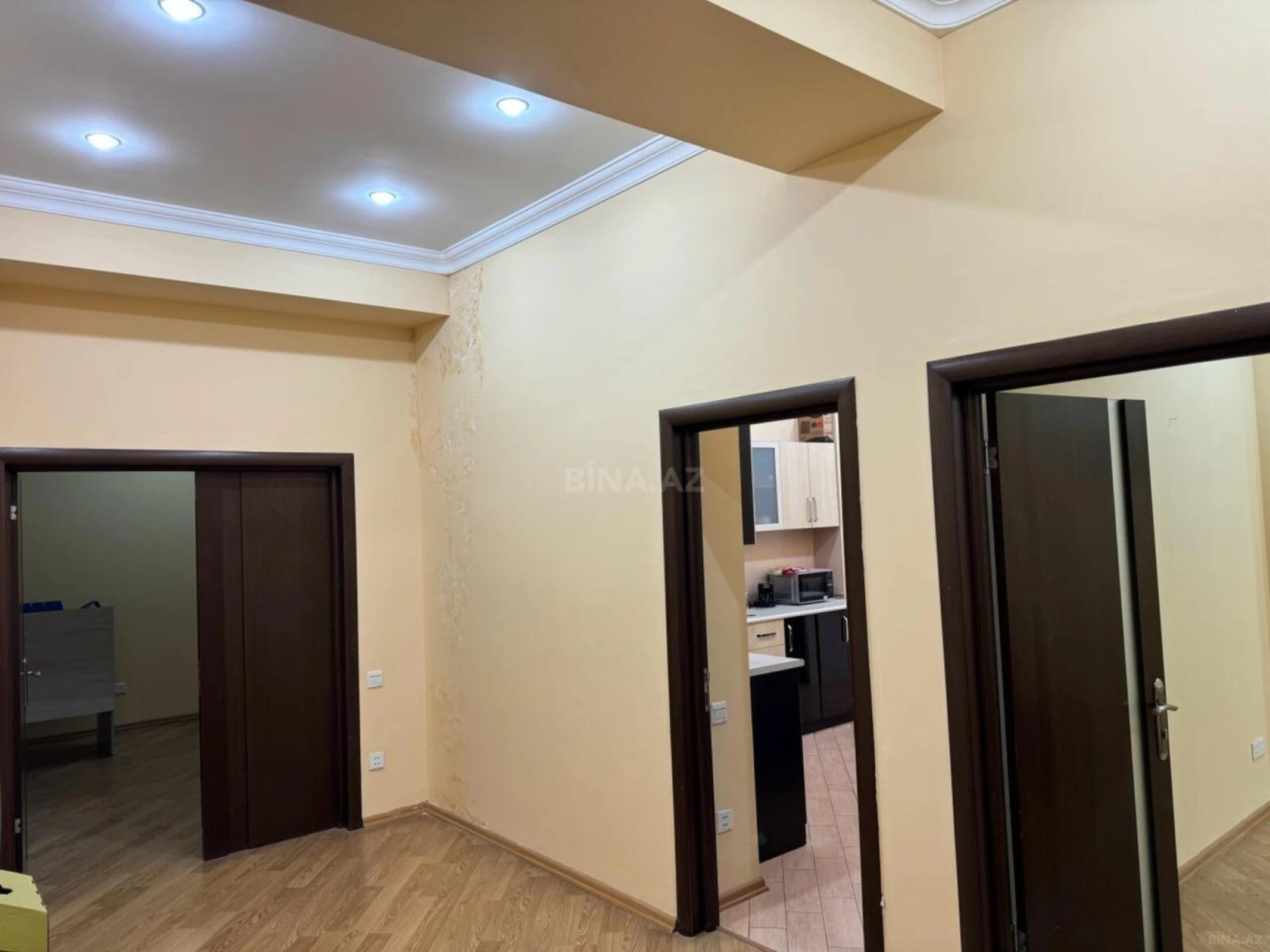 Kirayə verilir 3 otaqlı ofis 150 m²