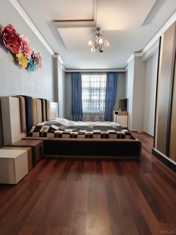 Satılır 3 otaqlı mənzil 117 m²