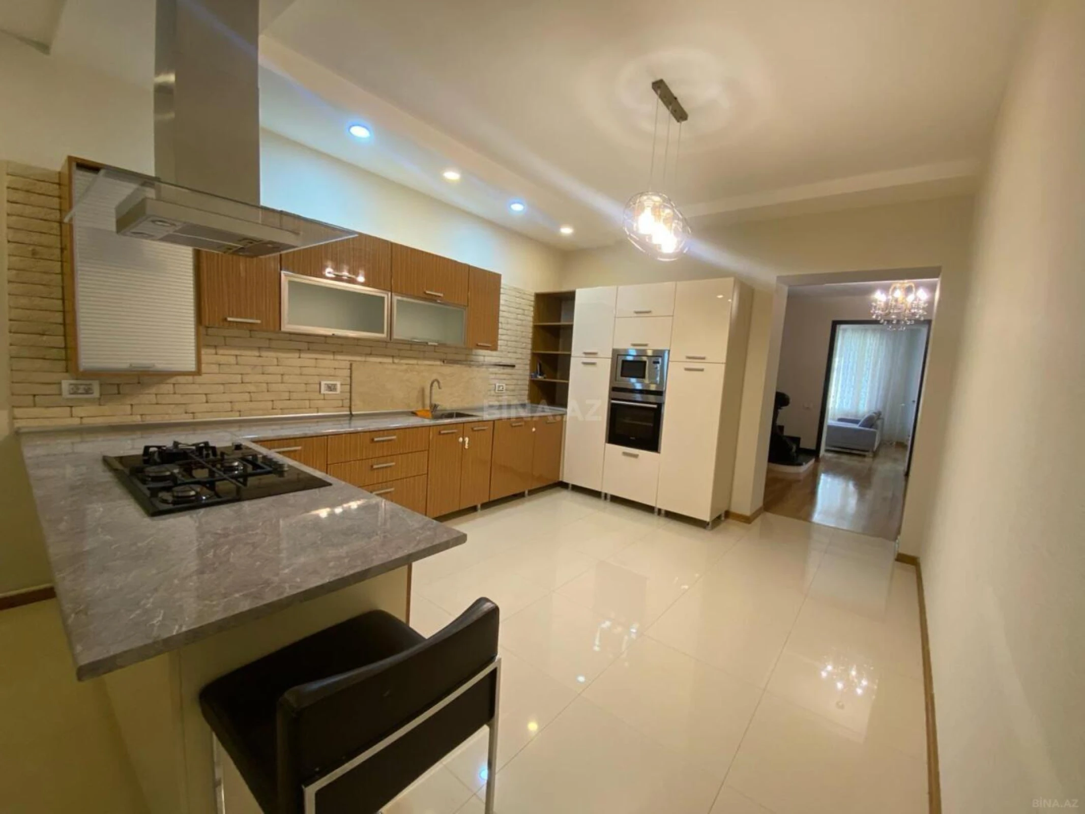 Satılır 7 otaqlı həyət evi 280 m²