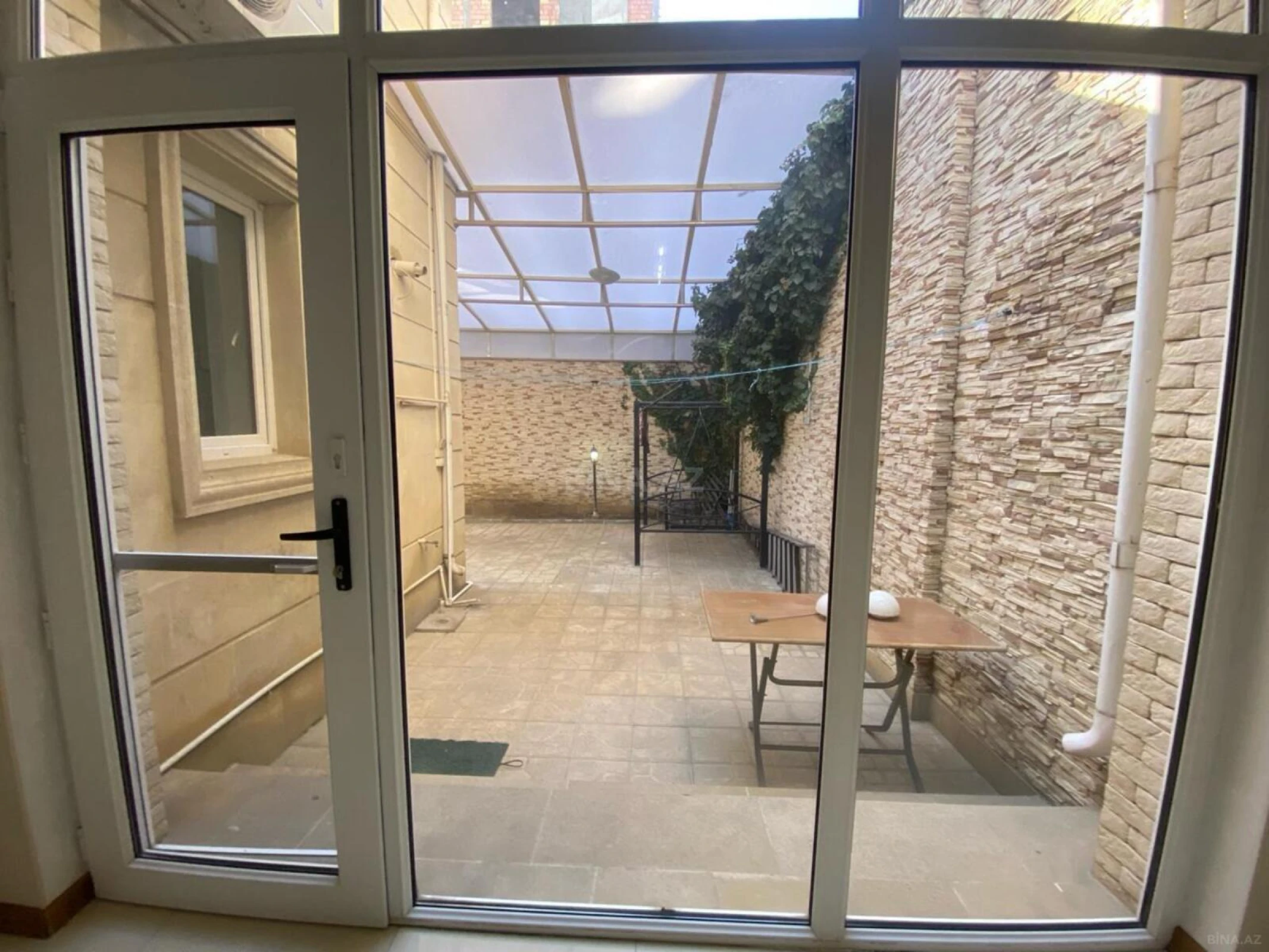 Satılır 7 otaqlı həyət evi 280 m²