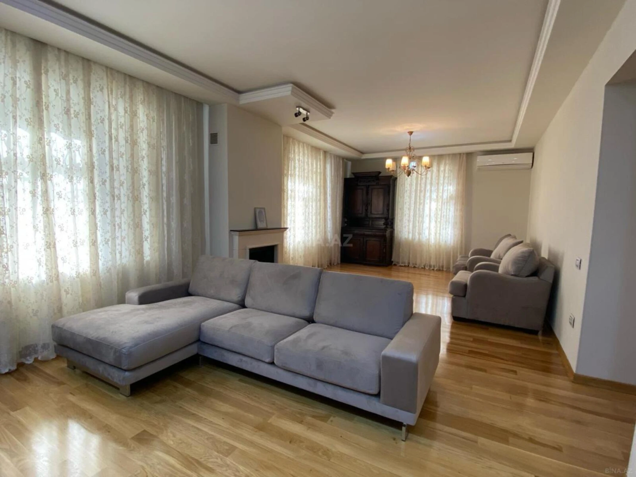 Satılır 7 otaqlı həyət evi 280 m²