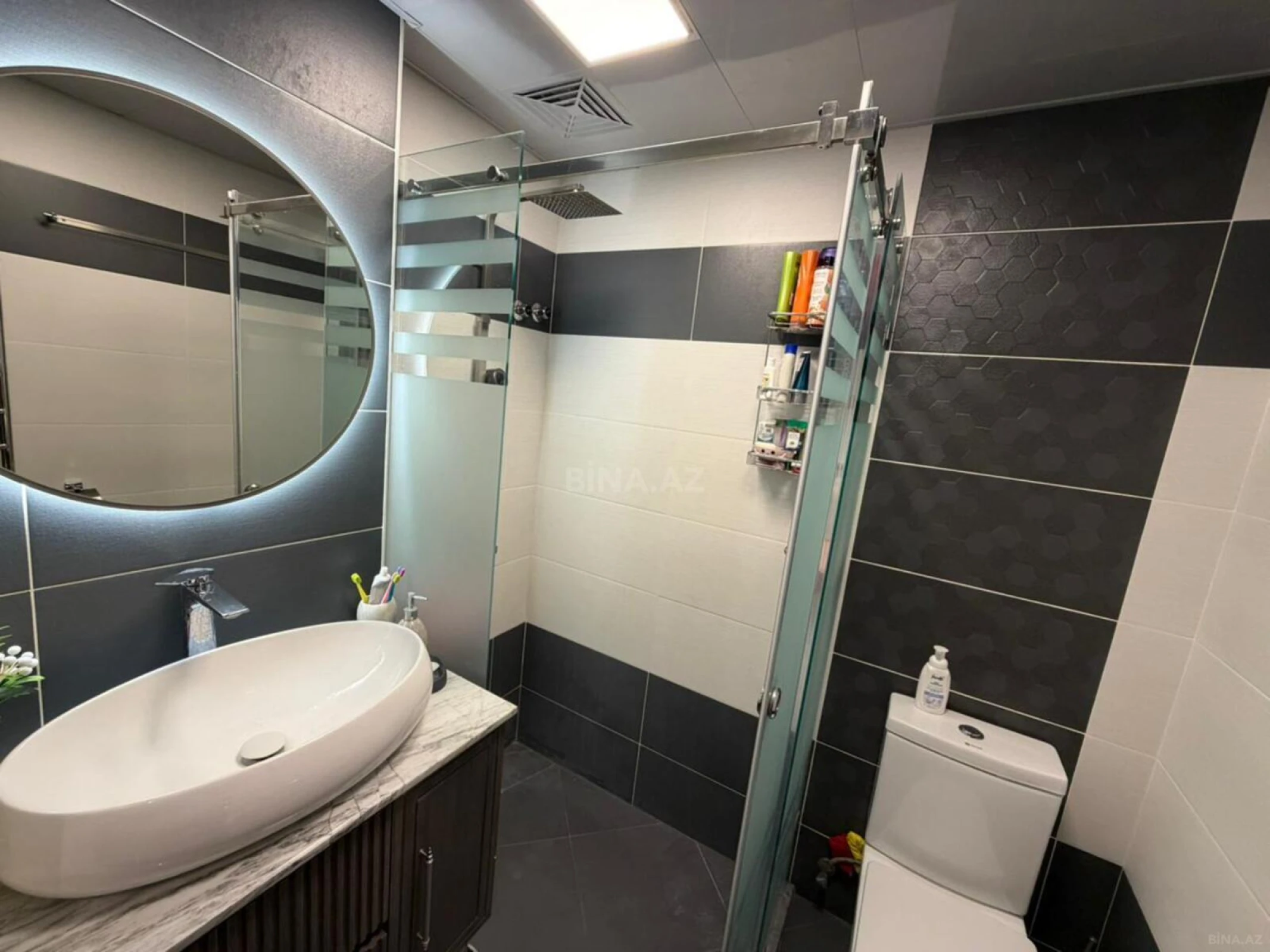 Satılır 2 otaqlı mənzil 65 m²