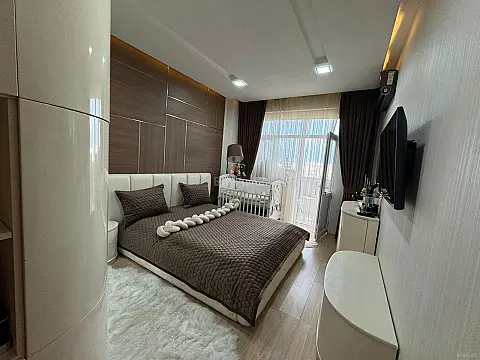 Satılır 2 otaqlı mənzil 65 m²