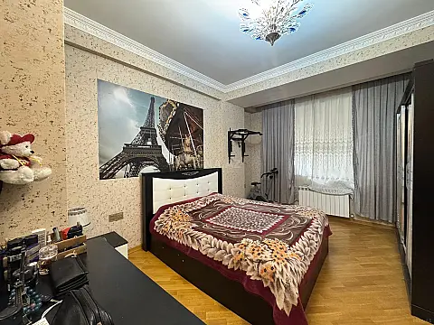 Satılır 3 otaqlı mənzil 110 m²