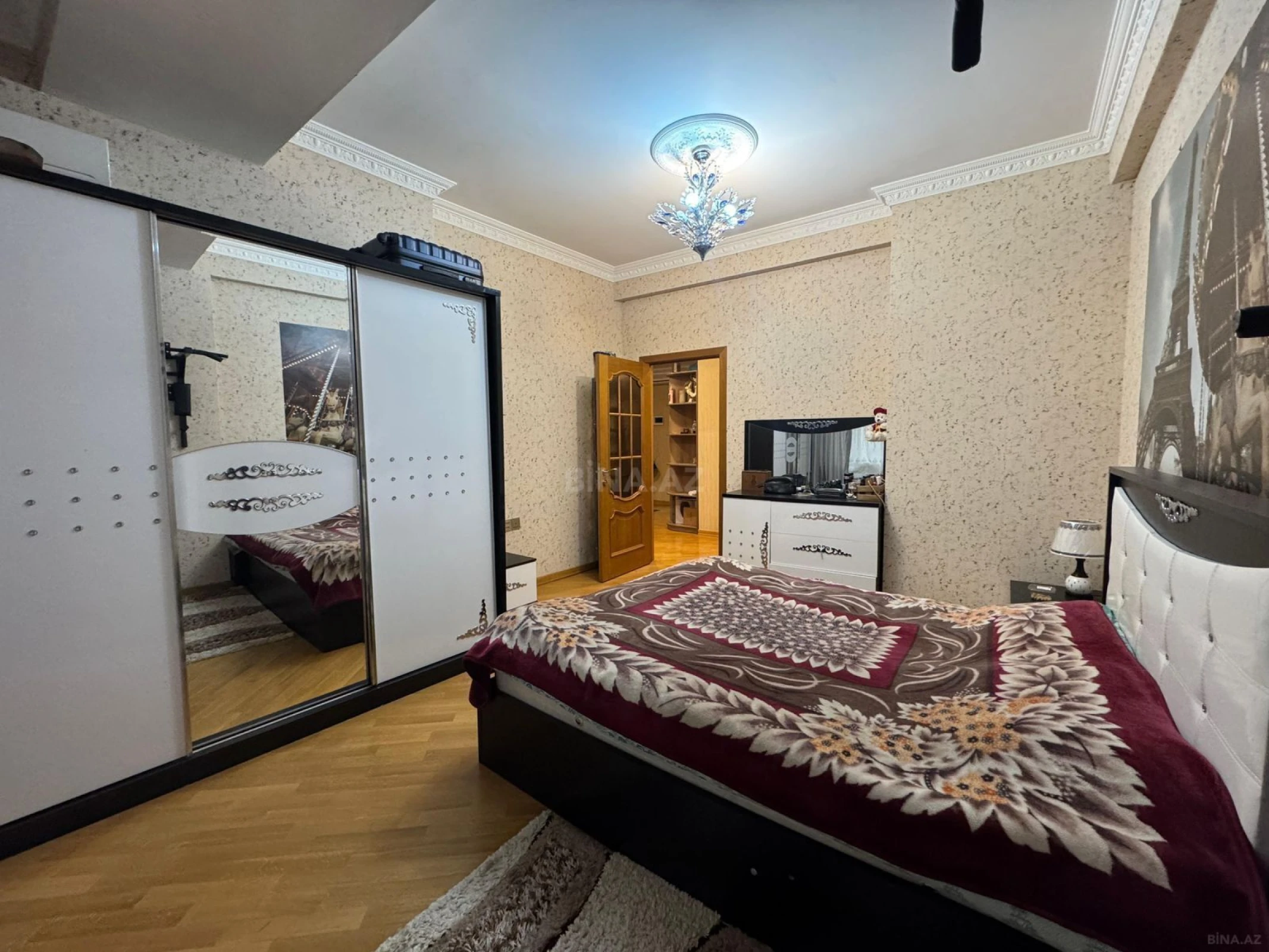 Satılır 3 otaqlı mənzil 110 m²