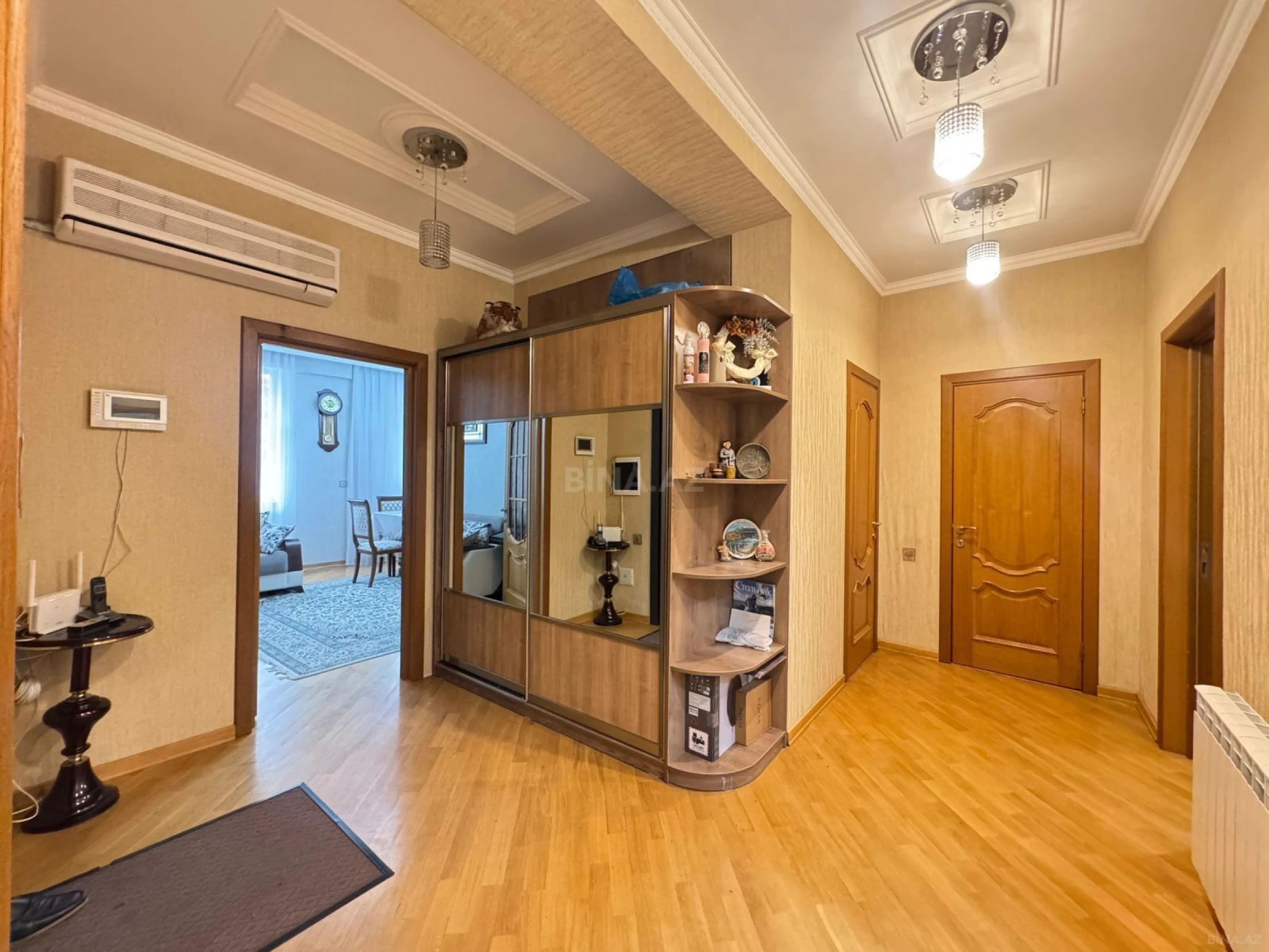 Satılır 3 otaqlı mənzil 110 m²