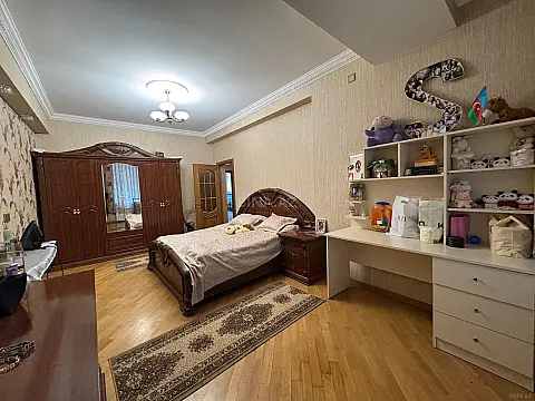 Satılır 3 otaqlı mənzil 110 m²