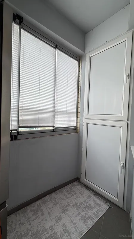 Satılır 4 otaqlı mənzil 200 m²