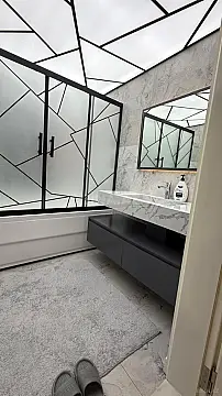 Satılır 4 otaqlı mənzil 200 m²