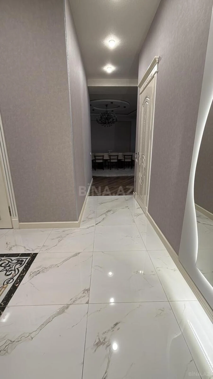 Satılır 4 otaqlı mənzil 200 m²