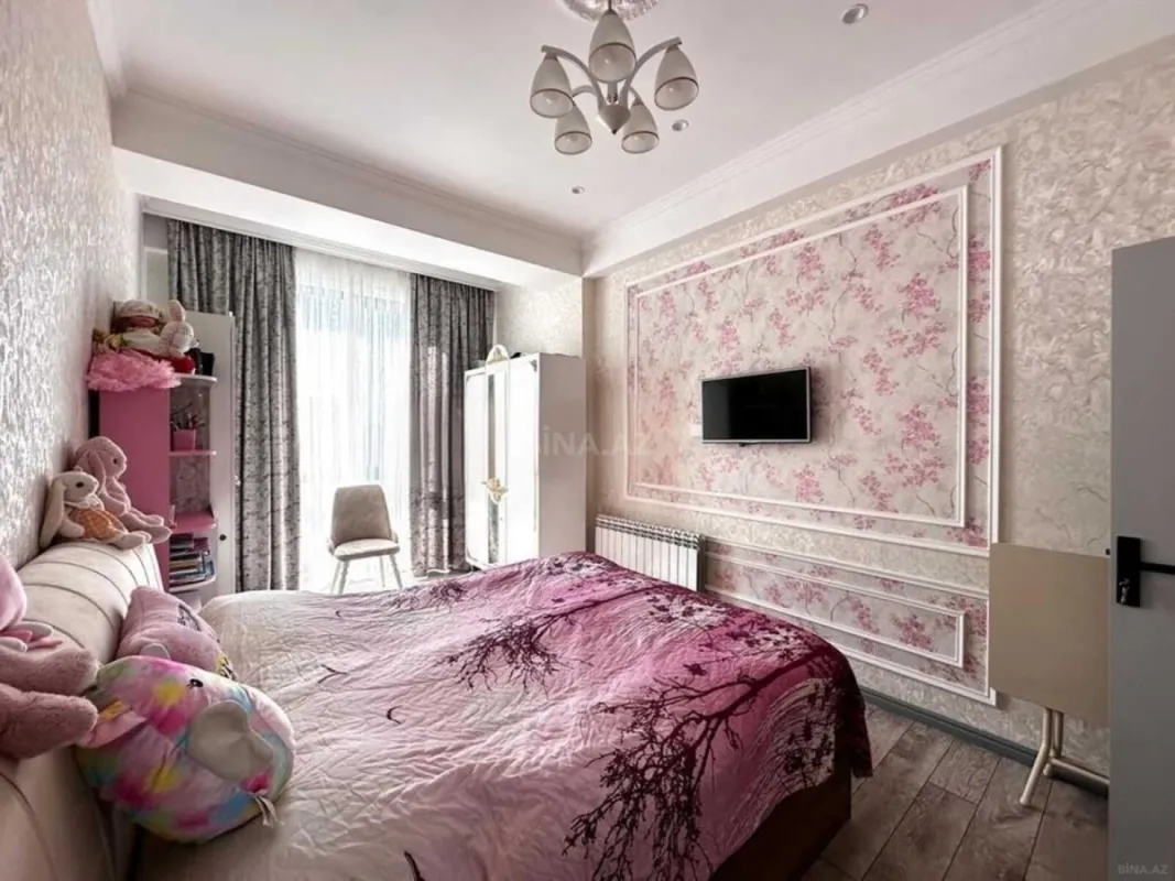 Satılır 3 otaqlı mənzil 117 m²