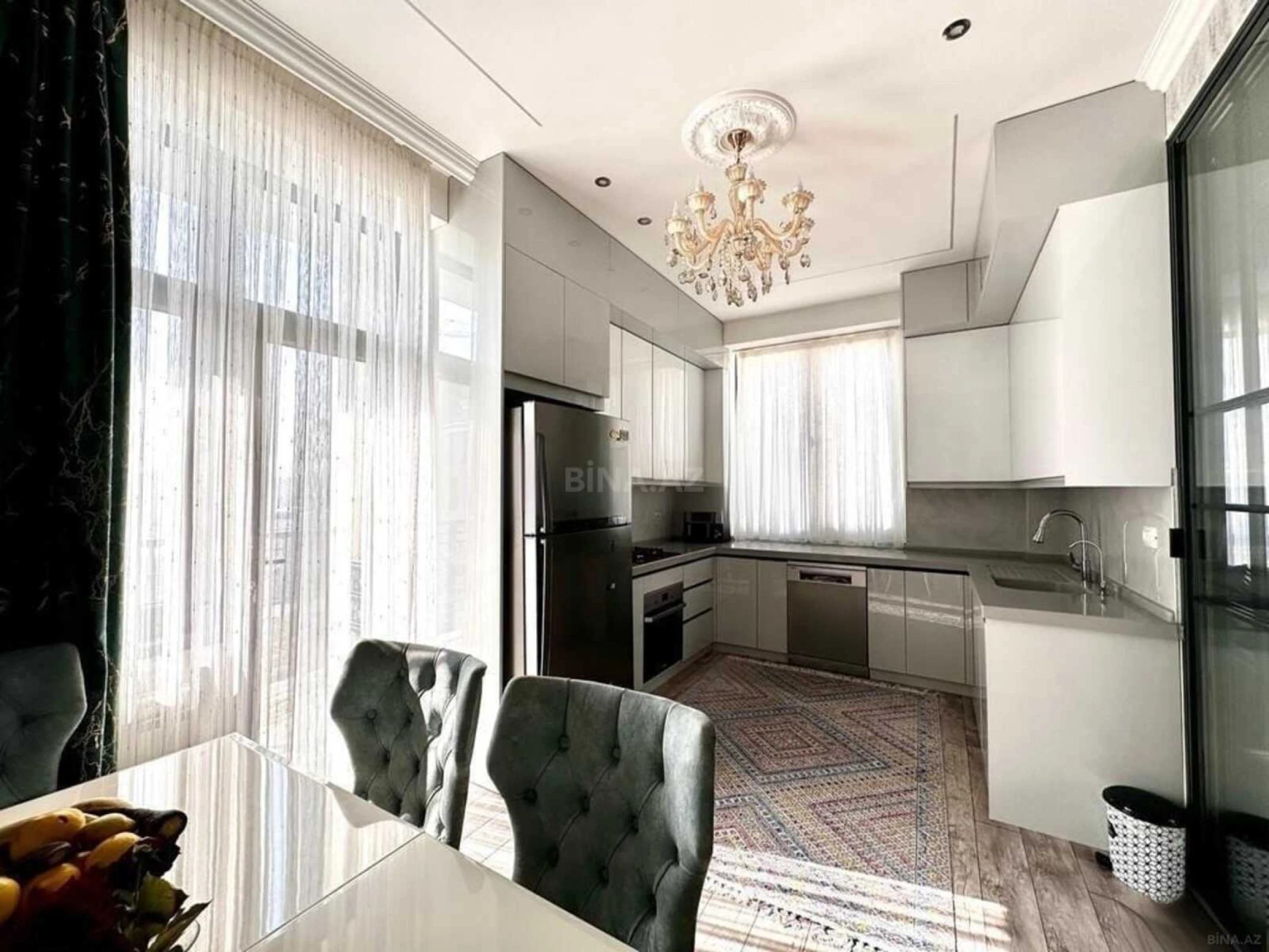 Satılır 3 otaqlı mənzil 117 m²