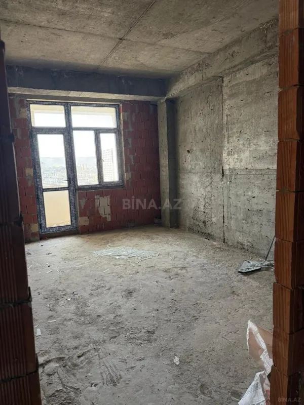 Satılır 3 otaqlı mənzil 146 m²