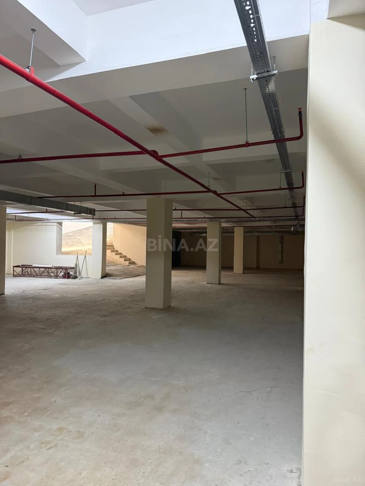 Satılır 3 otaqlı mənzil 146 m²