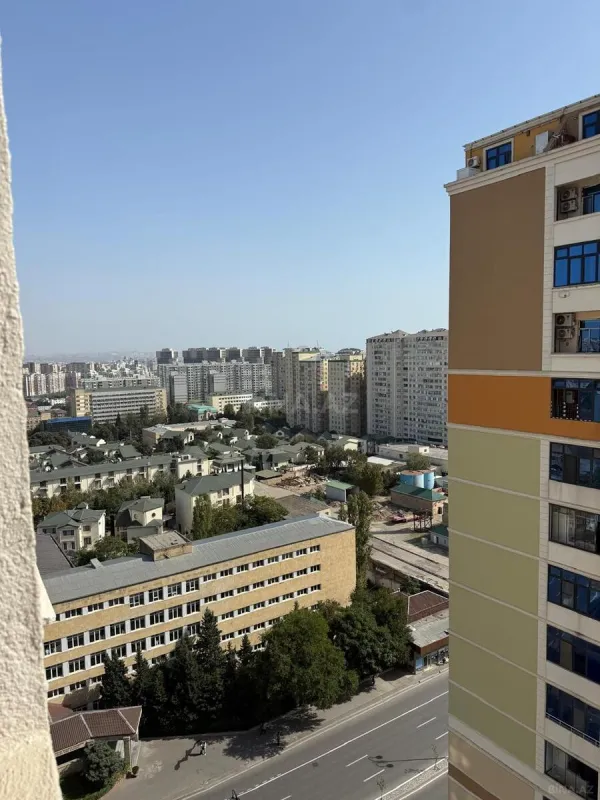 Satılır 3 otaqlı mənzil 146 m²