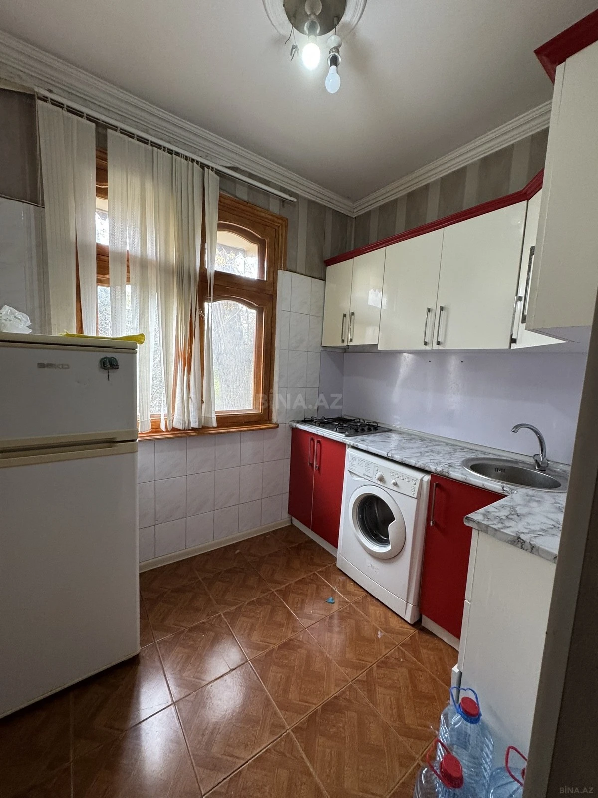 Kirayə verilir 2 otaqlı mənzil 45 m²