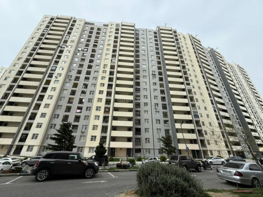 Satılır 3 otaqlı mənzil 93 m²