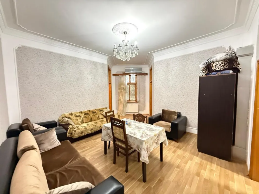 Satılır 4 otaqlı mənzil 73 m²