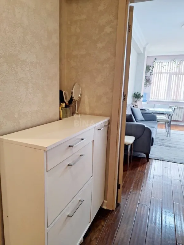 Satılır 2 otaqlı mənzil 80 m²