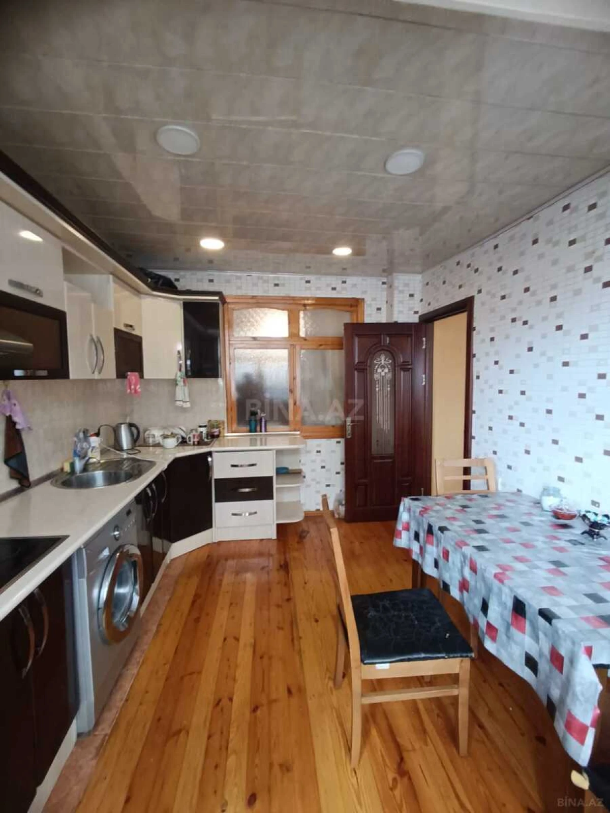 Satılır 3 otaqlı mənzil 110 m²