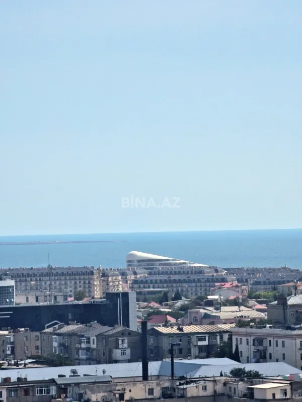 Kirayə verilir 4 otaqlı mənzil 180 m²