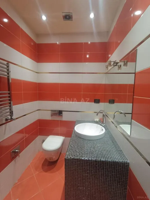 Satılır 4 otaqlı mənzil 170 m²