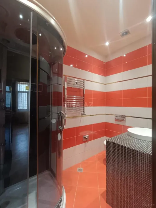 Satılır 4 otaqlı mənzil 170 m²