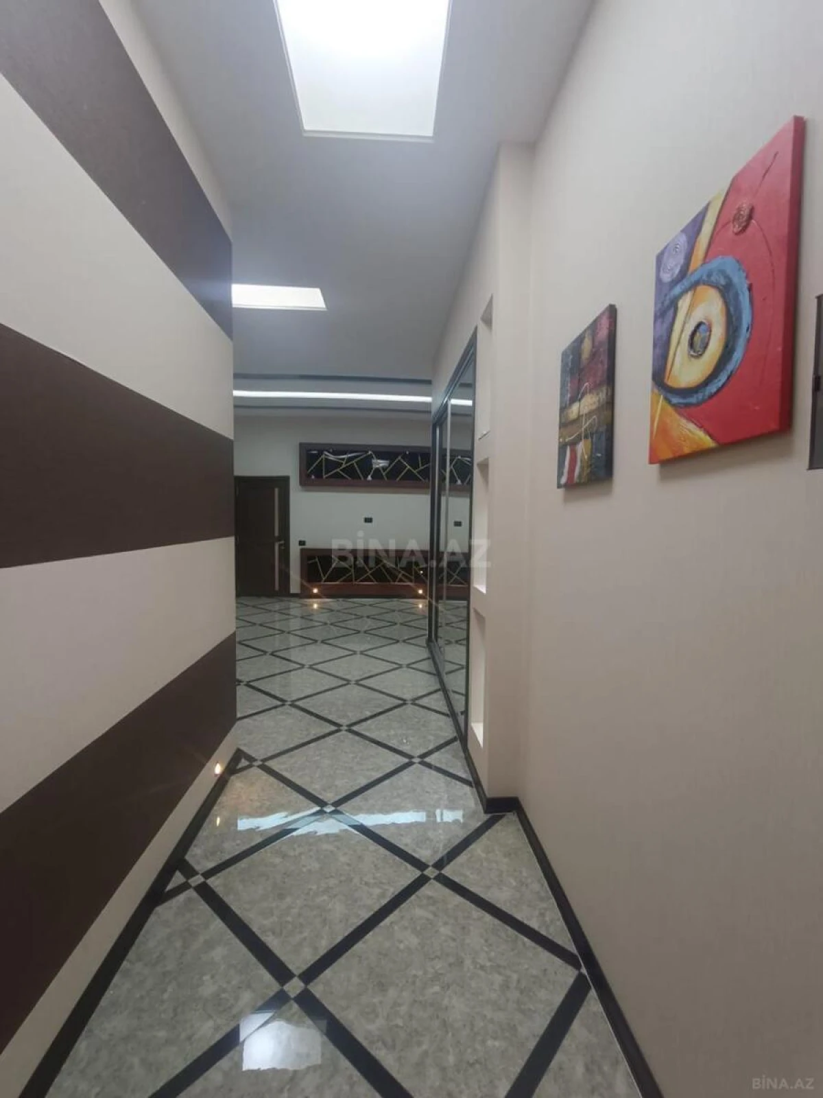 Satılır 4 otaqlı mənzil 170 m²
