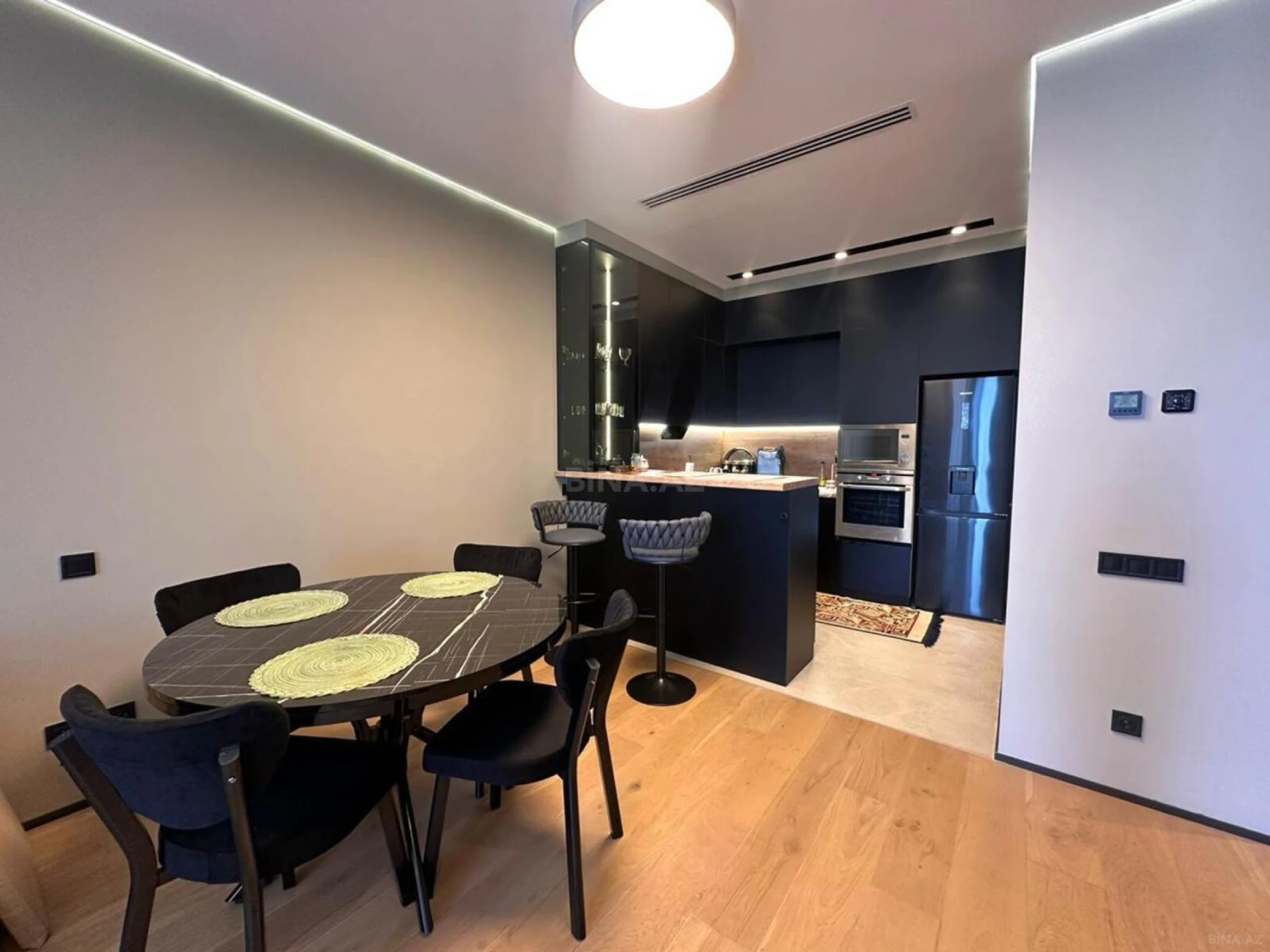 Kirayə verilir 2 otaqlı mənzil 79 m²