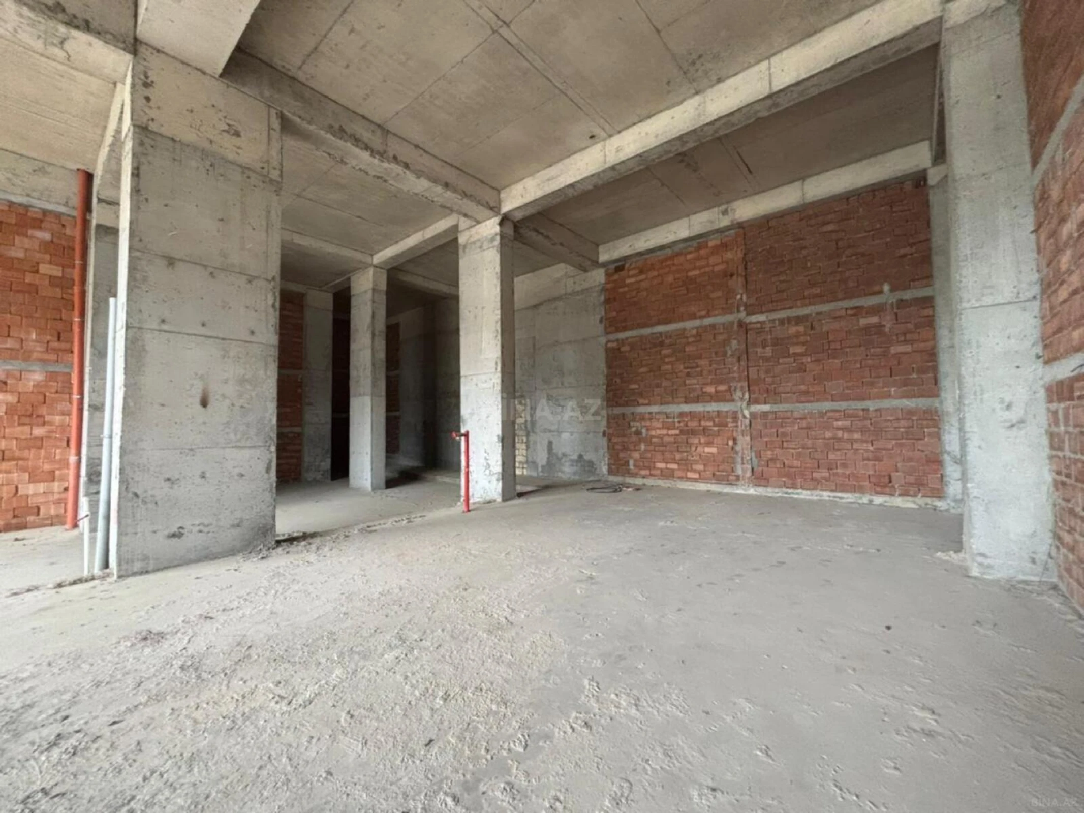 Kirayə verilir obyekt 245 m²