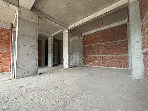 Kirayə verilir obyekt 245 m²