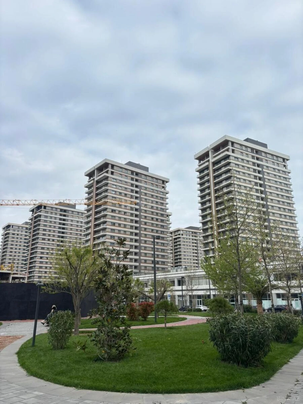 Kirayə verilir obyekt 245 m²