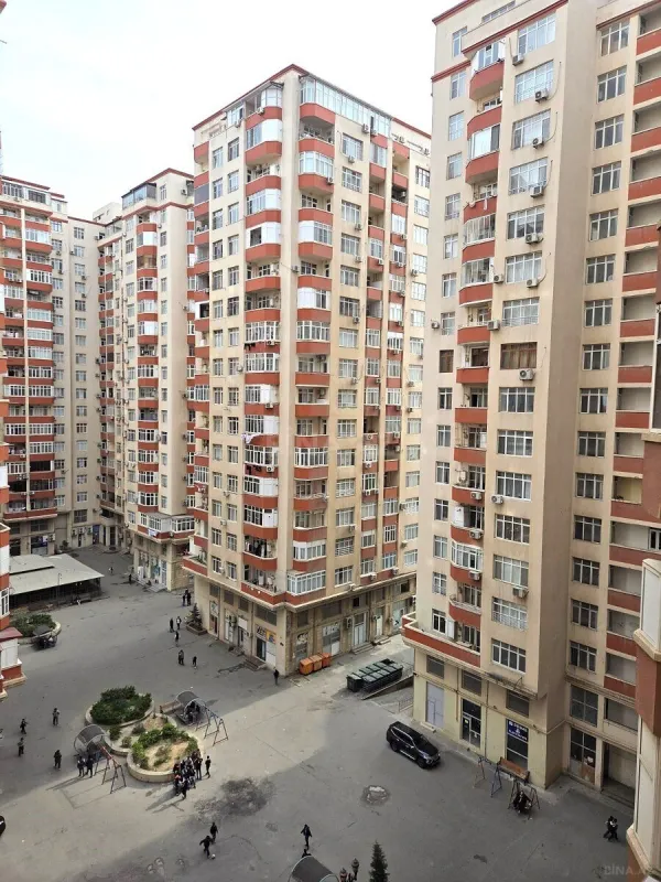 Satılır 3 otaqlı mənzil 110 m²
