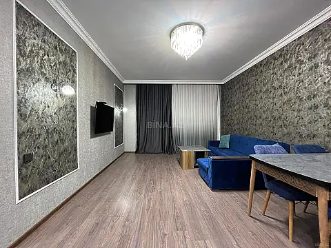 Kirayə verilir 2 otaqlı mənzil 70 m²