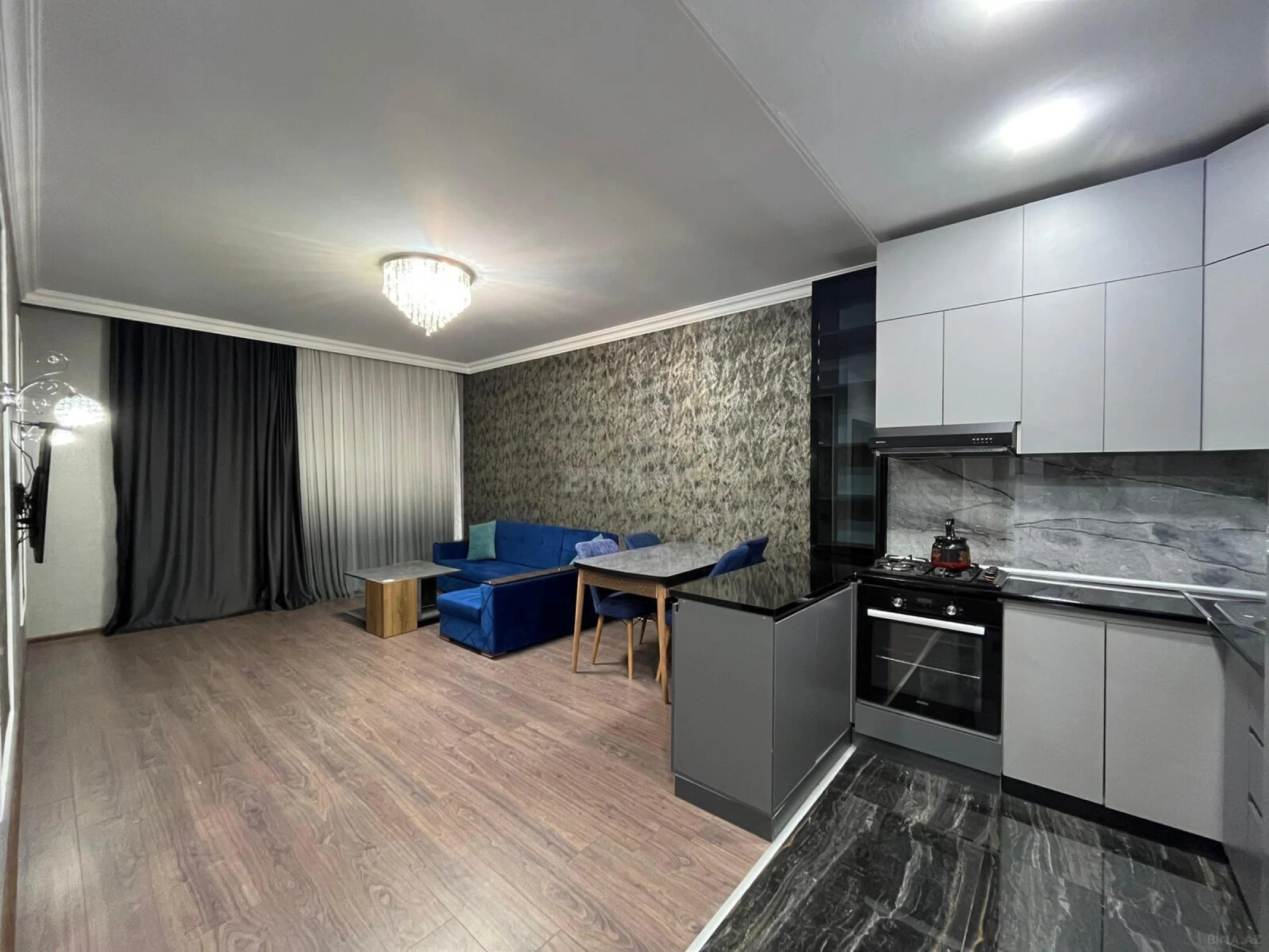 Kirayə verilir 2 otaqlı mənzil 70 m²