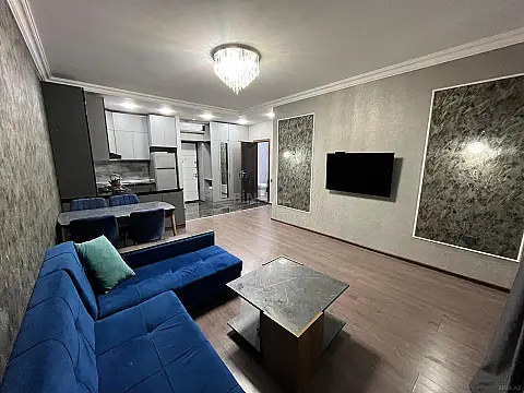 Kirayə verilir 2 otaqlı mənzil 70 m²